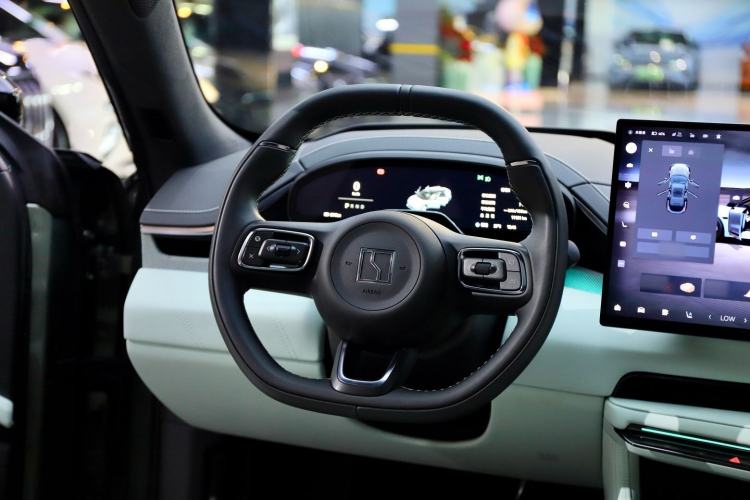 Used Zeekr 001 2025 WE Edition 100 kWh Rear-Wheel Drive
