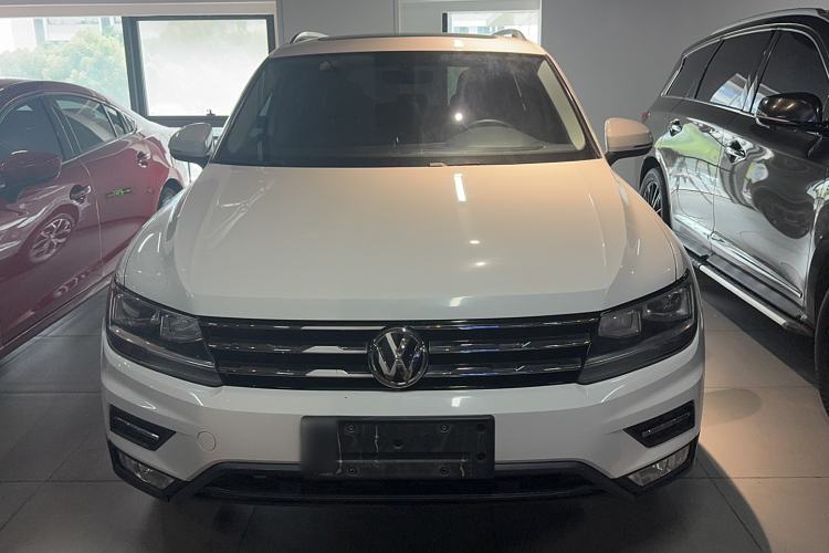 Used Volkswagen Tiguan L 2019 330TSI Automatic Two-Wheel Drive Smart Luxury Version China VI Standard
