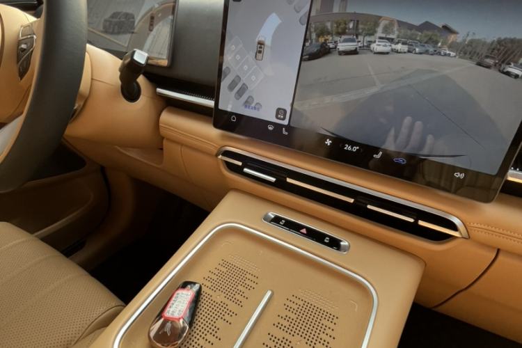 Used VOYAH Dream 2025 PHEV Four-Wheel-Drive Flagship Version – Qiankun Edition
