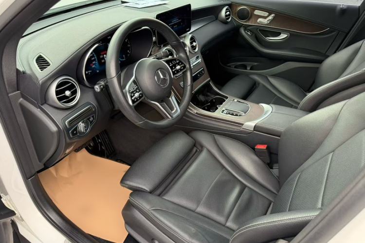 Used Mercedes-Benz GLC 2020 GLC 260 L 4MATIC Luxury Model
