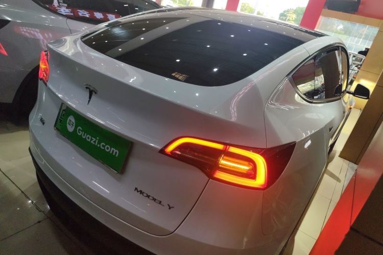 Used Tesla Model Y 2023 Long-Range All-Wheel-Drive Version