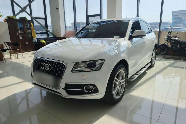 Used Audi Q5 2017 Plus 40 TFSI Ambition Model
