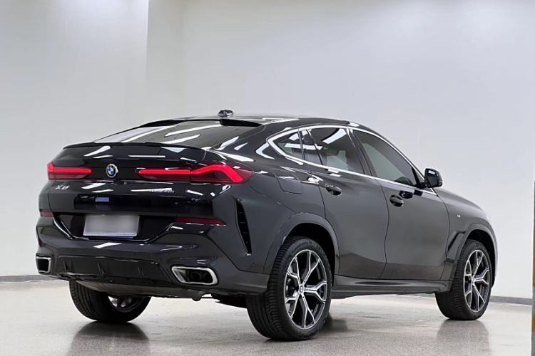 Used BMW X6 2023 xDrive40i Luxury Model with M Sport Package
