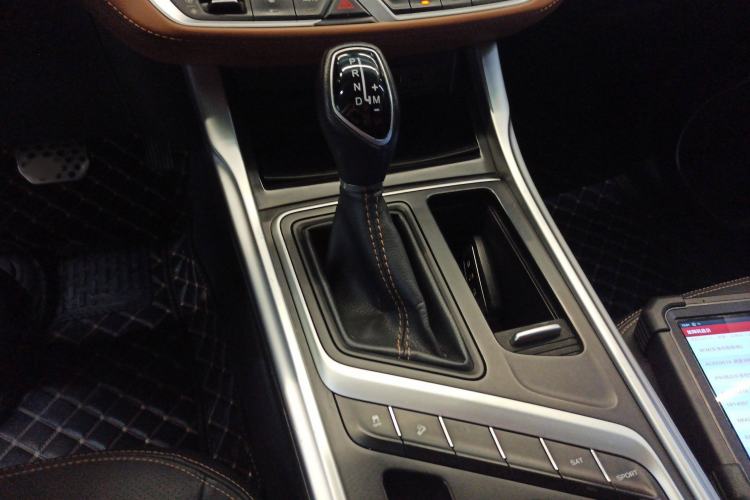 Used Geely Auto Vision X6 2019 1.4T CVT 4G Connected Luxury Version China VI Standard
