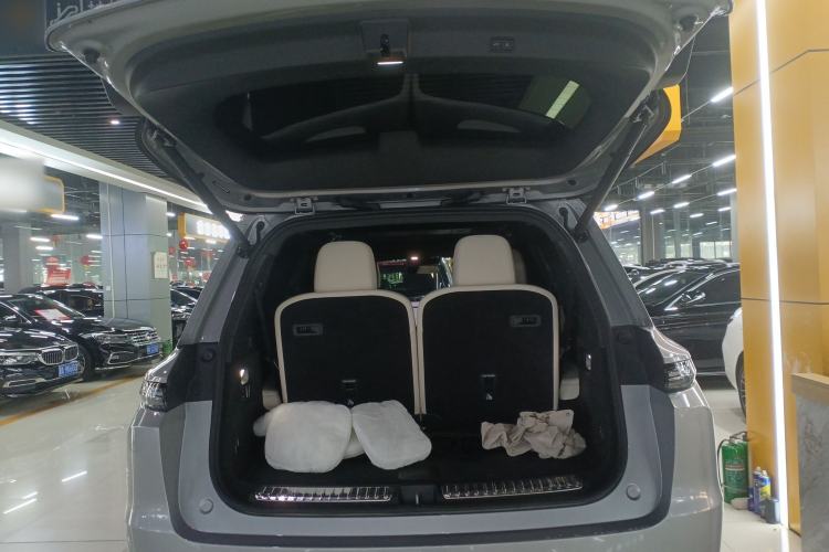 Used Li Auto L9 2024 Ultra Model
