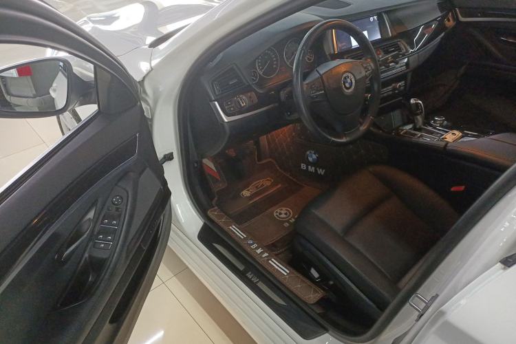 Used BMW 5 Series 2014 520i Elegant Edition
