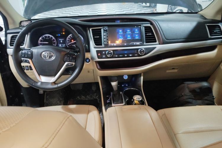 Used Toyota Highlander 2015 2.0T Four-Wheel Drive Luxury Edition 7-Seater
