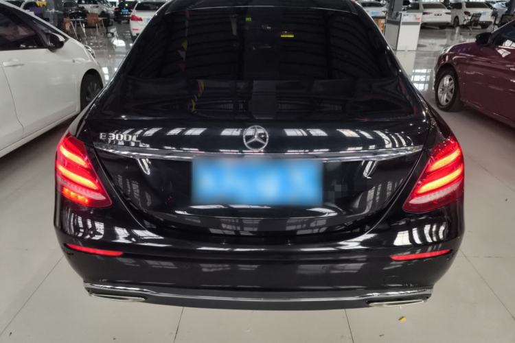 Used Mercedes-Benz E-Class 2019 E 260 L
