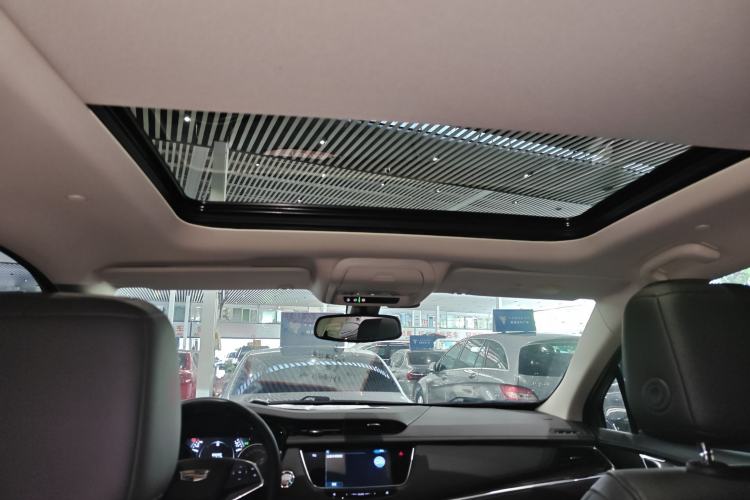 Used Cadillac XT5 2018 25T Luxury Model
