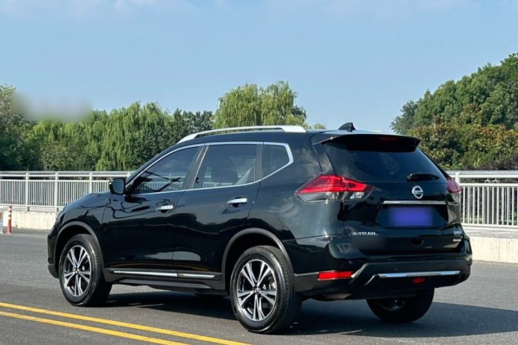 Used Nissan X-Trail 2019 2.5L CVT Smart Connect Luxury Edition 4WD
