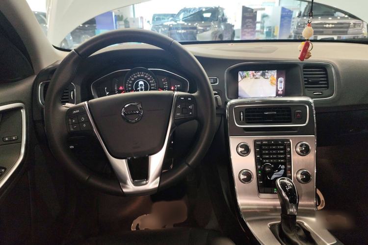 Used Volvo S60 2019 S60L Facelift T5 Intelligent Advanced Edition
