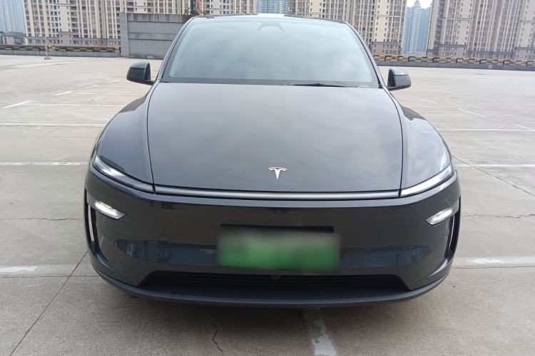 Used Tesla Model Y 2025 Rear-Wheel-Drive Version
