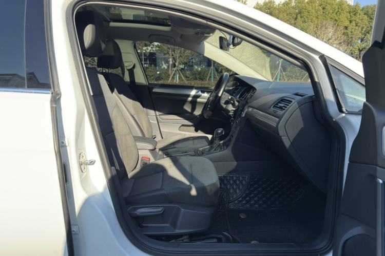 Used Volkswagen Golf 2019 280TSI DSG Comfort Version China VI Standard
