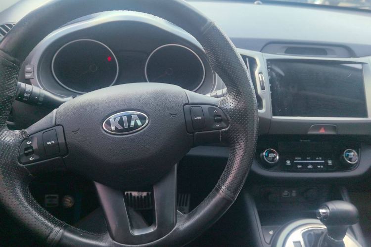 Used Kia Sportage R 2015 2.0L Automatic Two-Wheel Drive DLX Model