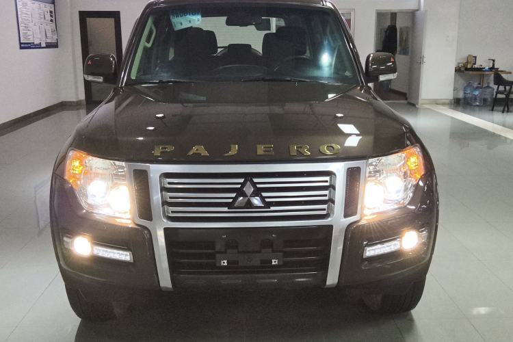 Used Mitsubishi Pajero 2018 3.0L Automatic Comfort Edition
