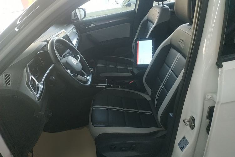 Used Volkswagen T-ROC 2023 300TSI DSG Two-Wheel Drive Starlight Edition