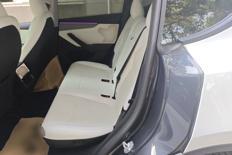 Used Tesla Model Y 2025 Rear-Wheel-Drive Version
