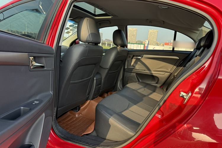 Used Roewe 350 2014 1.5L Manual Swift Edition
