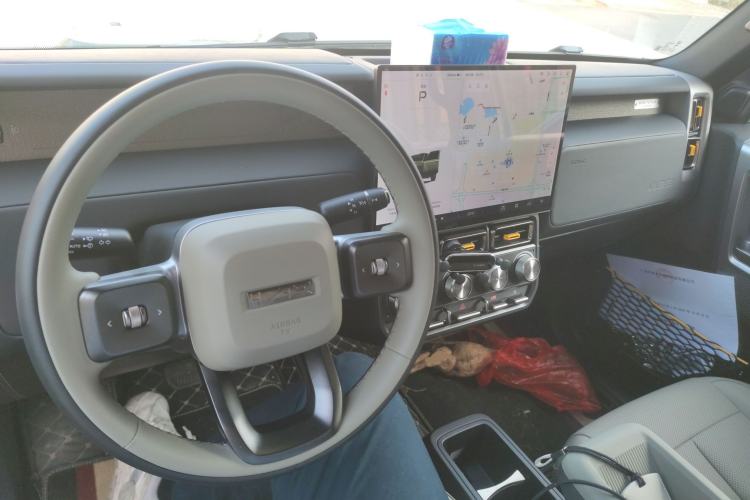 Used  V23 2025 501 Four-Wheel Drive Intelligent Driving Version
