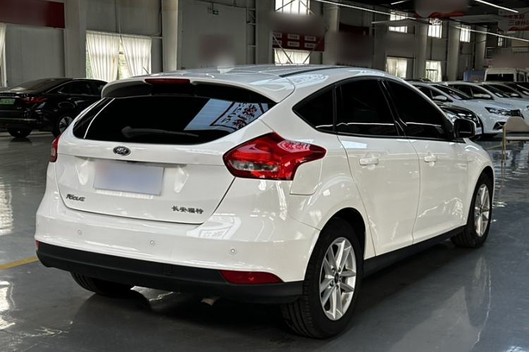 Used Ford Focus 2017 Hatchback 1.6L Automatic Fashion Edition Smart Drive Version
