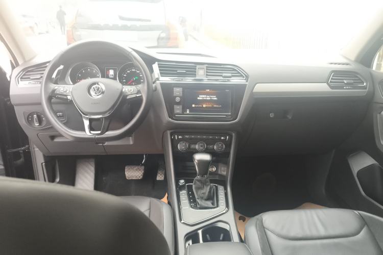 Used Volkswagen Tiguan L 2019 330TSI Automatic Two-Wheel Drive Smart Luxury Version China V Emission Standard
