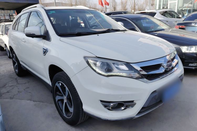 Used BYD S7 2015 2.0T Automatic Prestige Model
