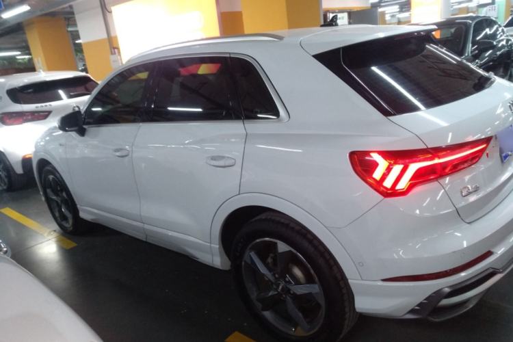 Used Audi Q3 2021 35 TFSI Fashion Dynamic Model
