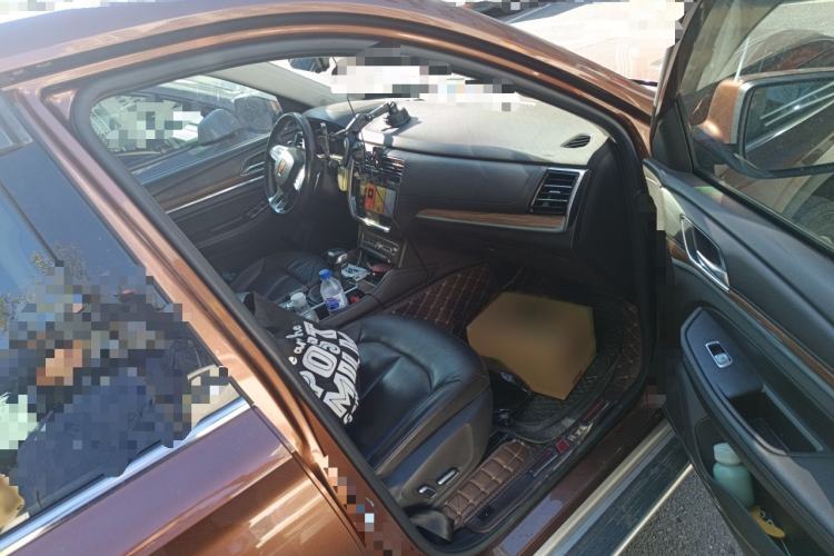 Used Roewe RX8 2018 30T Smart Connectivity Four-Wheel Drive Flagship Edition
