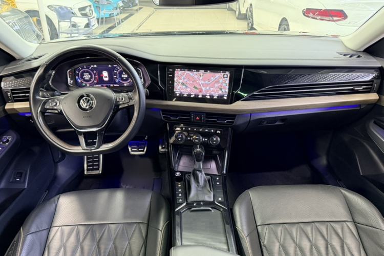 Used Volkswagen Passat 2019 380TSI Prestige Edition China VI Standard
