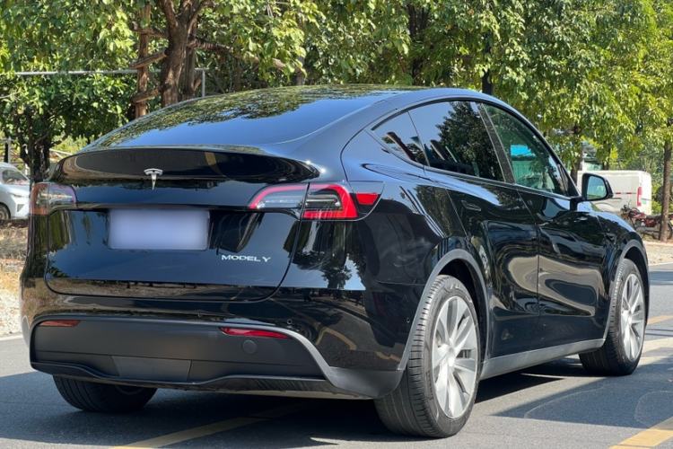 Used Tesla Model Y 2022 Rear-Wheel-Drive Version
