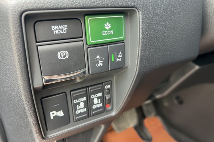 Used Honda Elysion 2019 2.0L Hybrid Luxury Edition
