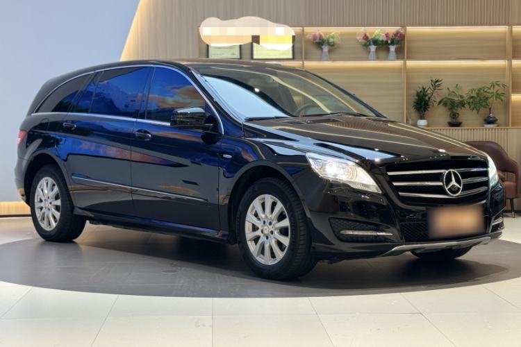 Used Mercedes-Benz R-Class 2017 R 320 4MATIC Business Edition Prestige Model
