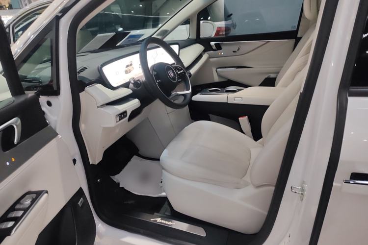 Used Buick GL8 New Energy 2024 Lu Zun Deluxe Edition 7-Seater
