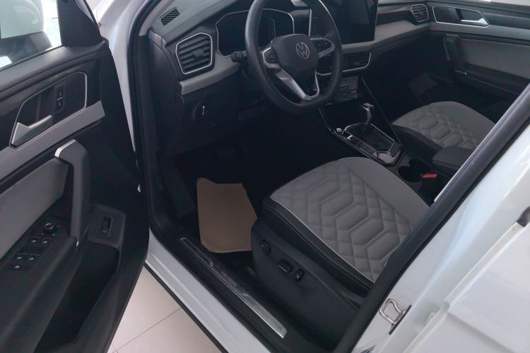 Used Volkswagen Tayron 2023 300TSI Two-Wheel-Drive Luxury Plus Advanced Edition
