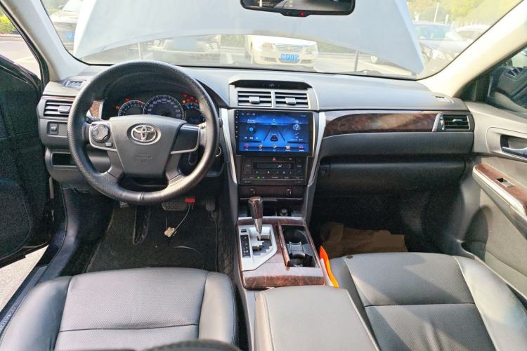 Used Toyota Camry 2015 2.0G Premier Edition
