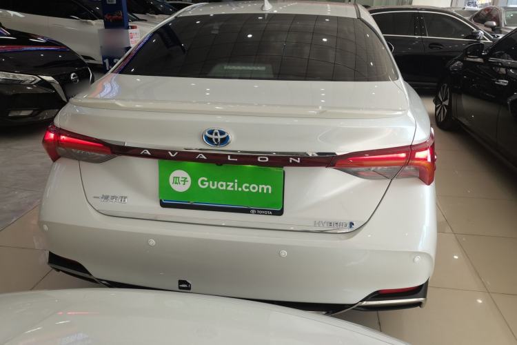 Used Toyota Avalon 2022 Dual-Engine 2.5L Luxury Edition