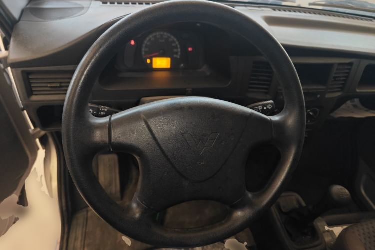 Used Wuling Zhiguang 2023 1.5L Practical Version 5/7 Seats