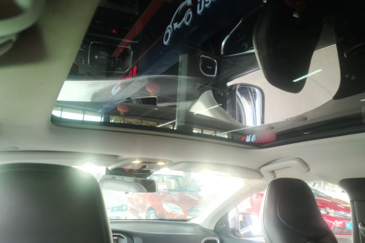 Used Volvo V40 2018 T4 Zhiya Edition
