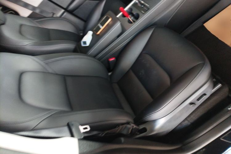 Used Tesla Model Y 2023 Rear-Wheel-Drive Version
