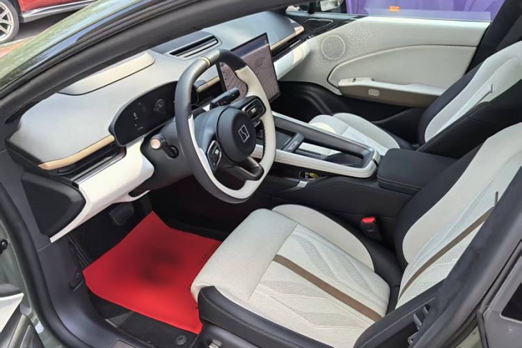 Used Zeekr 7X 2025 100 kWh Long-Range Rear-Wheel Drive with Intelligent Driving Features
