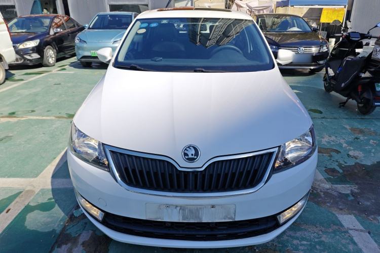Used Skoda Rapid Spaceback 2016 Revised 1.6L Automatic Chuanxing Version
