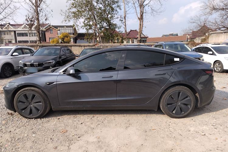 Used Tesla Model 3 2023 Long-Range All-Wheel-Drive Version
