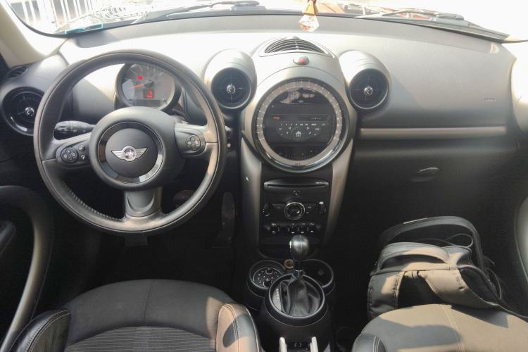 Used  Countryman 2014 1.6L COOPER Fun
