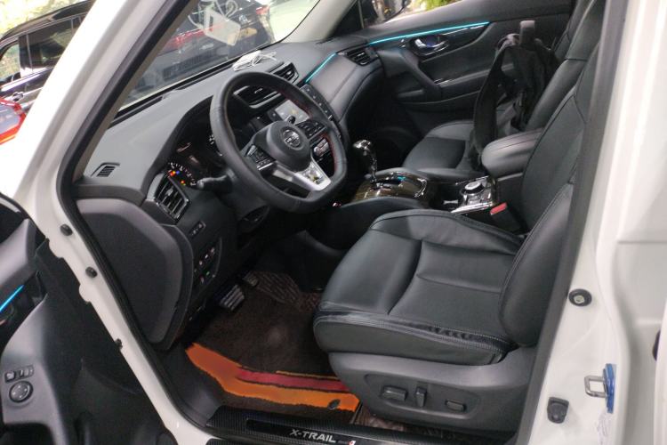 Used Nissan X-Trail 2019 2.5L CVT Smart Connect Luxury Edition 4WD
