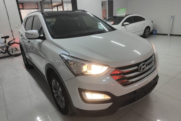 Used Hyundai Santa Fe 2015 2.0T Automatic All-Wheel Drive Smart Version 5 Seats