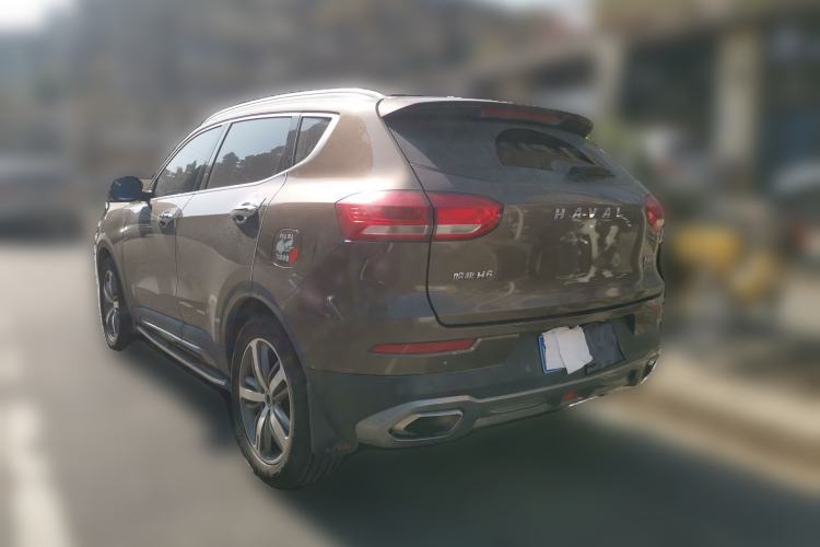 Used Haval H6 2017 Red Label 2.0T Automatic Two-Wheel Drive ZhiShang Model
