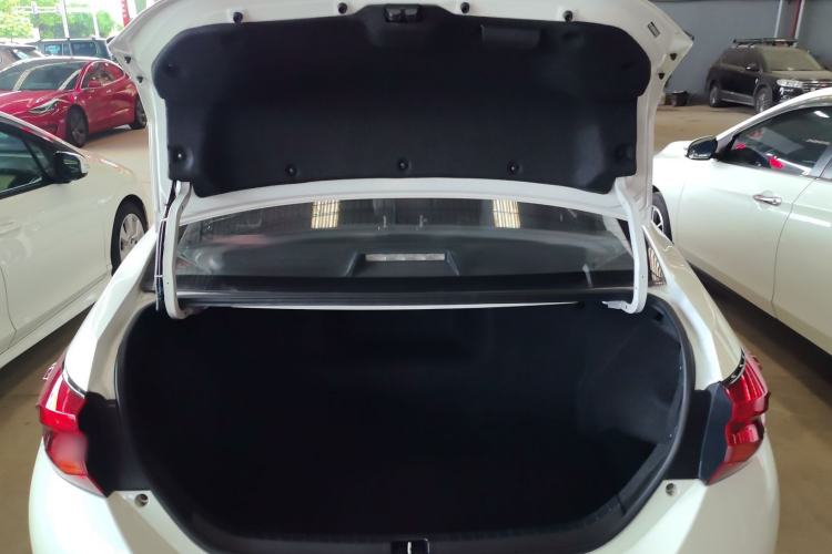 Used Toyota Levin 2017 Revised Dual-Engine 1.8H GS E-CVT Elite Sunroof Version China V Standard