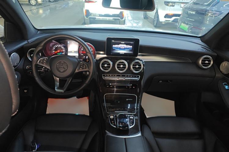 Used Mercedes-Benz GLC 2016 GLC 260 4MATIC Luxury Model