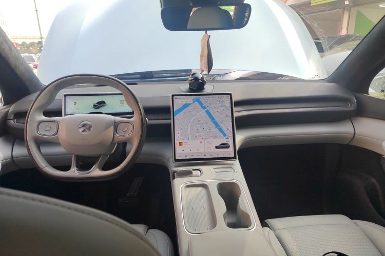 Used Nio ES6 2024 75 kWh
