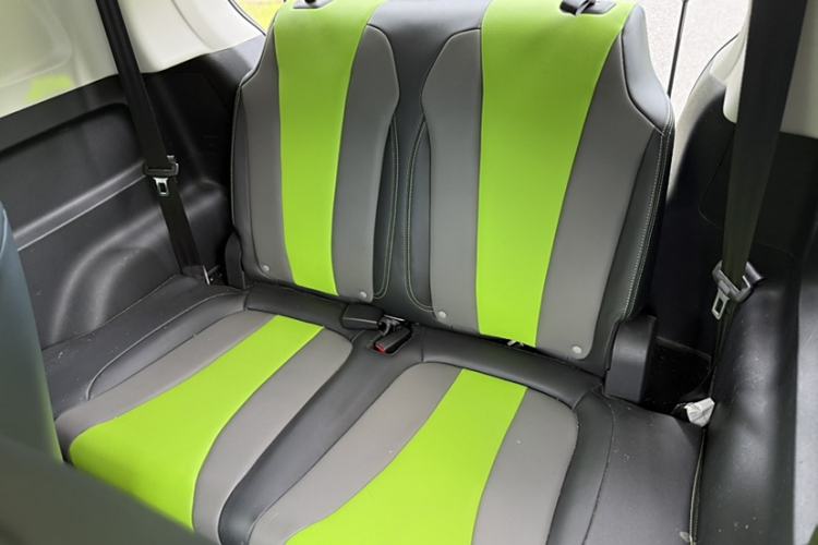 Used Roewe Clever 2021 302 km New Four-Seater Super-Efficient Version
